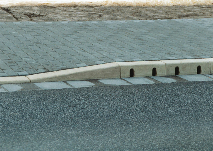 Kerbdrain-1
